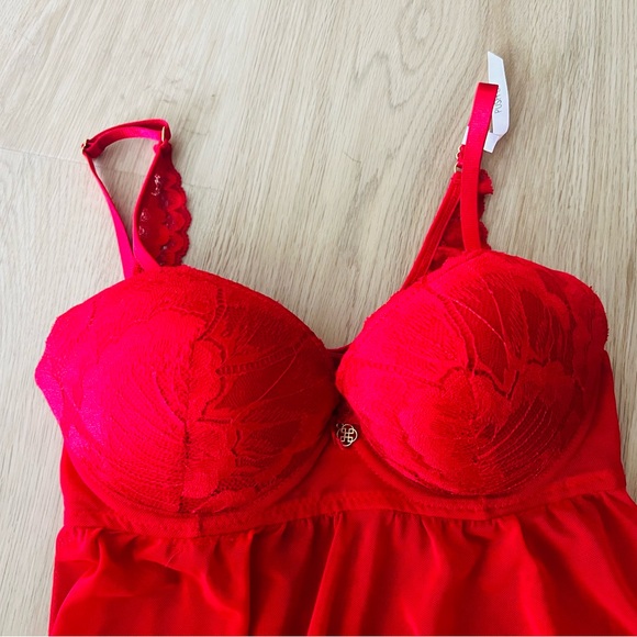 Lingerie - Picture 2 of 11